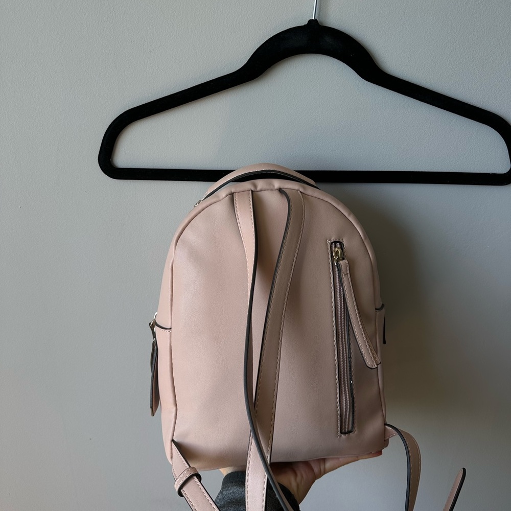 Fiorelli Backpack 💘 - Picture 7 of 7